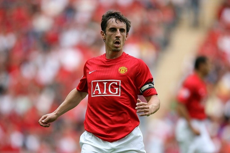 内维尔称曼联薪资多少都接受，最后一年周薪4.4万镑被赖特指偏低