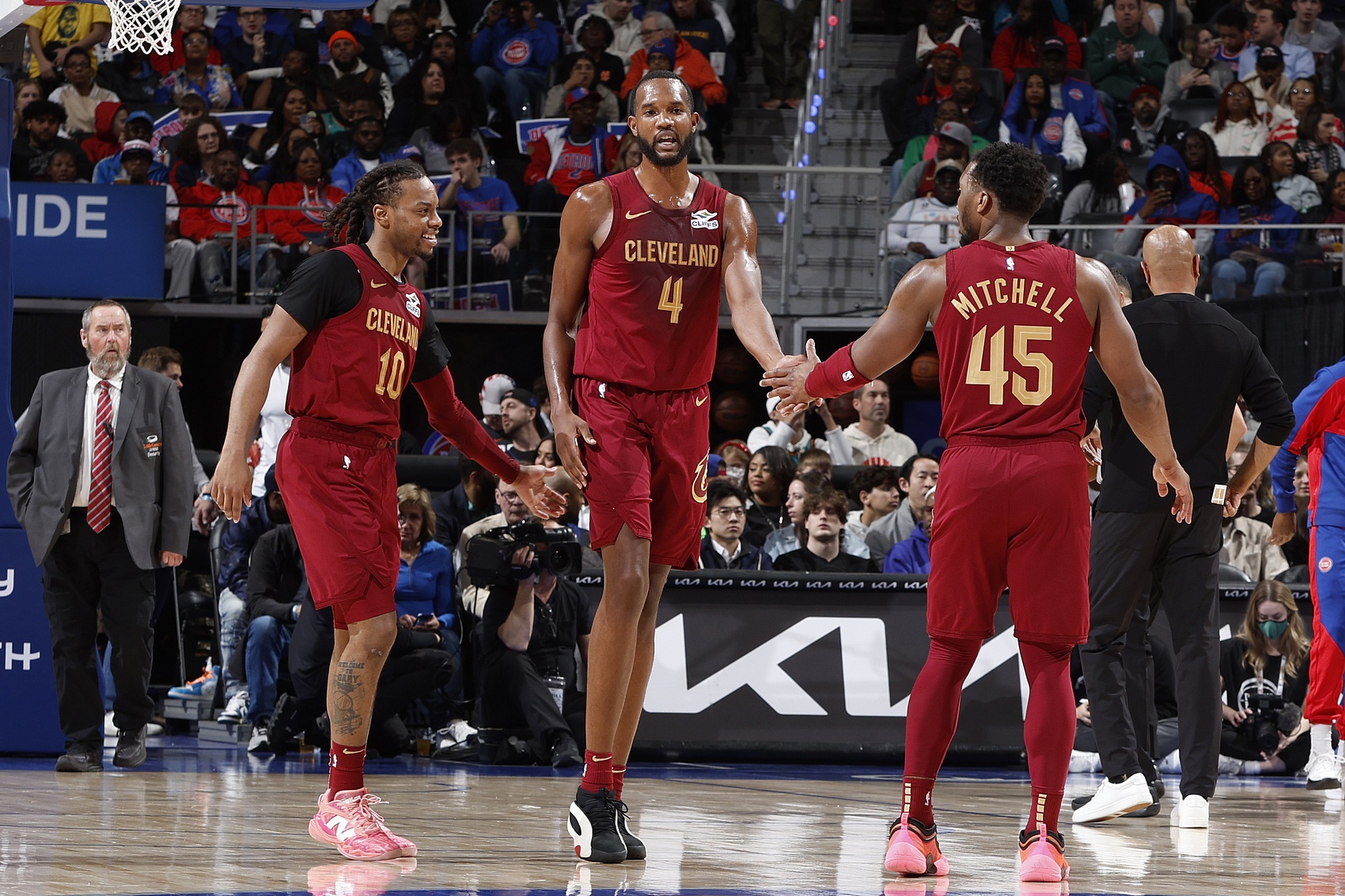 B/R预测东部各队新赛季战绩：骑士57胜 尼克斯51胜 魔术49胜